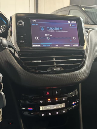 Peugeot 2008 Peugeot 2008 1.2 110 pk Allure | Pano | Clima | Cruise | CarPlay | Stoelverw. | PDC | 16