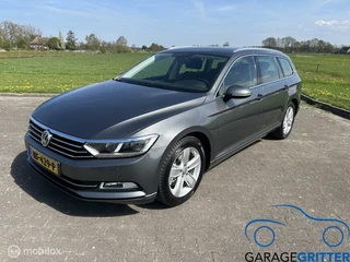Volkswagen Passat Volkswagen Passat Variant 1.6 TDI Connected Series - afbeelding nr 1