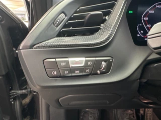 BMW 1 Serie BMW 1 Serie M135I X-Drive High Executive 306pk Kuipstoel Hud Incl 12Mnd Garantie - afbeelding nr 27
