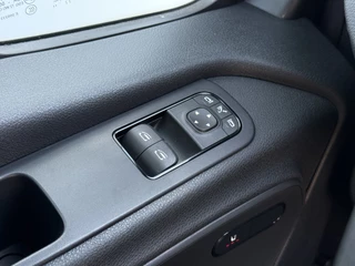 Mercedes-Benz Sprinter Automaat L2H2 Airco Cruise Control Lane Assist Camera Carplay Dodehoek waarschuwing Parkeersensoren voor achter - afbeelding nr 23