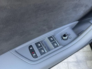 Audi A4 Audi A4 Avant 35 TFSI S-line Automaat | Panoramadak | Leer/alcantara bekleding | Elektrisch verstelbare bestuurdersstoel | LED verlichting | Bang&Olufsen audio | Apple CarPlay | Parkeersensoren voor en achter - afbeelding nr 4
