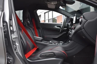 Mercedes-Benz A-Klasse Mercedes-Benz A-klasse AMG 45 4MATIC Dynamic Pakket Race H&K Memory Magno 19