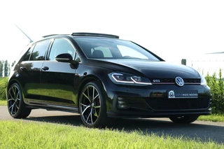 Volkswagen Golf Volkswagen Golf 7.5 GTI DSG / Vol Opties! / 230PK! / DSG / ACC / Pano / Virtual Cockpit / Camera / Navi / 19