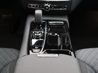 Volvo V60 Volvo V60 T6 PLUG-IN HYBRID ESSENTIAL EDITION 18INCH STOELVERWARMING V+A G - afbeelding nr 31