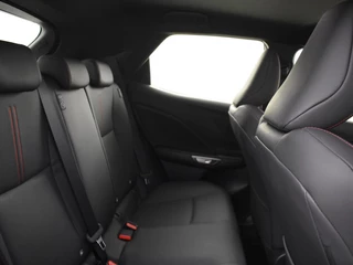 Lexus LBX Lexus LBX 1.5 Hybrid Elegant | Tech Pack | Parkeersensoren V+A | Leder - afbeelding nr 18