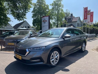 Škoda Octavia Škoda Octavia COMBI 1.4 TSI IV PHEV SPORT BUSINESS AUTOMAAT / PLUG IN HYBRID - afbeelding nr 1