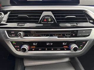 BMW 5 Serie BMW 5 Serie 520d xDrive High Executive Aut. *PANO | FULL-LEATHER | FULL-LED | HEAD-UP | DIGI-COCKPIT | NAVI-FULLMAP | TOP-VIEW | MEMORY-PACK | ECC | PDC | CRUISE | 20''ALU | TOWBAR* - afbeelding nr 14