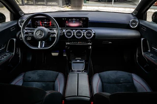 Mercedes-Benz A-Klasse Mercedes A-klasse A200 AMG|FACELIFT|PANO|BURMESTER|CAMERA - afbeelding nr 8
