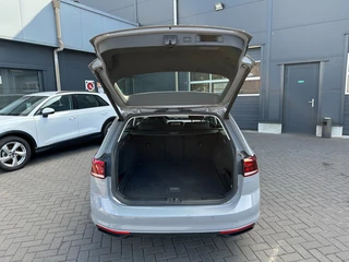 Volkswagen Passat Volkswagen Passat Variant 1.5 TSi Aut. Business Camera Trekhaak - afbeelding nr 7