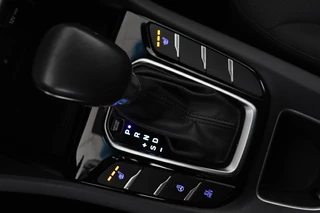 Hyundai IONIQ Hyundai IONIQ 1.6 GDI PHEV | Stoel & stuurverwarming |  Adaptive cruise | Full LED | Camera | Carplay | Navigatie | Keyless | Climate control - afbeelding nr 18