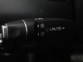 Mercedes-Benz CLA Mercedes-Benz CLA-klasse 180 AMG | Stoelverwarming | Sportstoelen | Camera | Navigatie | Park Assist | Full LED | Cruise control | Airco - afbeelding nr 13