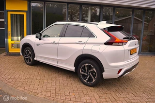 Mitsubishi Eclipse Cross Mitsubishi Eclipse Cross 2.4 PHEV Parelmoer lak - afbeelding nr 4