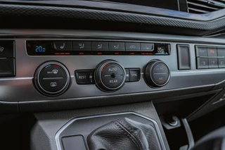 Volkswagen Transporter Volkswagen Transporter T6.1 2.0 TDI 150 PK DSG CARAVELLE L2H1 DUB/CAB A-Deuren ACC | LED | Digital Cockpit | Leder | Apple Carplay/Android Auto - afbeelding nr 19