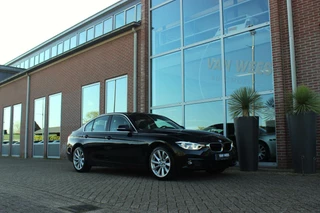 BMW 3 Serie ➡️ BMW 3-serie 320i F30 Centennial High Executive Sedan Facelift | 184 pk | NL auto | 2e eigenaar | 4 cilinder | LED | Leer | Navi | Camera | Sporstuur | Cruise control | Climate control - afbeelding nr 7