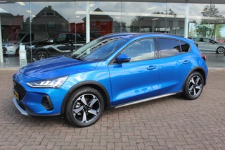 Ford Focus Ford Focus 1.0-155pk EcoBoost Mild-Hybrid 'Active' AUTOMAAT ! Trekgewicht 1.500kg ! Slechts 6.450km ! Ruim €. 9.000,- beneden de nieuwprijs ! Volautm. airco dual, navigatie, telefoonvoorb., adaptive cruise control, LED verlichting, metallic lak, camera, front-, lane- en side assist, LM wielen, Isofix etc. - afbeelding nr 2