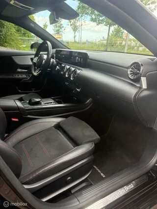 Mercedes-Benz A-Klasse Mercedes A-klasse 200 AMG PANO MEMORY! - afbeelding nr 16