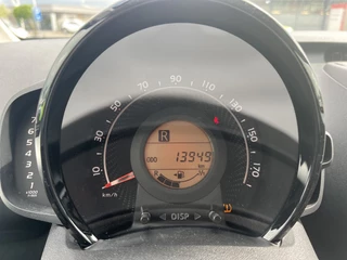 Toyota Aygo Toyota Aygo Automaat 1.0 VVT-i x-play | AIRCO | CAMERA | Lage km-stand | - afbeelding nr 6