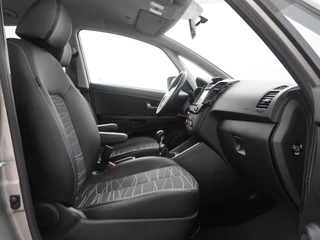 Kia Venga Kia Venga 1.4 CVVT DynamicPlusLine - Navigatie - Camera - Climate control - Cruise control - 12 maanden garantie - afbeelding nr 23