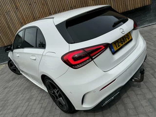 Mercedes-Benz A-Klasse Mercedes A-klasse 200 AMG-styling Automaat | Widescreen Navi | Stoelverwarming | Getint glas | Metallic lak | Parkeersenoren voor en achter | Achteruitrijcamera - afbeelding nr 42