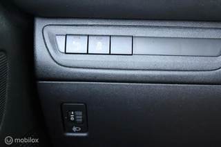 Peugeot 208 Peugeot 208 1.2 VTi Allure/Navi/Pdc/All season/ - afbeelding nr 29
