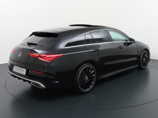 Mercedes-Benz CLA Mercedes-Benz CLA Shooting Brake 200 AMG // Panoramadak // Sfeerverlichting // Privacy Glas // 19