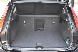 Volvo XC40 Volvo XC40 T2 129pk Aut. Business Pro | Trekhaak | Park Assist | Climate | - afbeelding nr 42