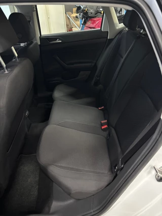 Volkswagen Polo Volkswagen Polo 1.0 TSI Comfortline Airco | Navi | ACC | DAB+ | Lichtmetalen velgen - afbeelding nr 17