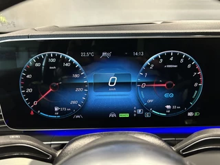Mercedes-Benz GLE Mercedes-Benz GLE 350e AMG // Luchtvering // Soft Close // Alcantara Hemel // Trekhaak 3.500kg // Panoramadak // Head-Up // Burmester // Memory - afbeelding nr 35