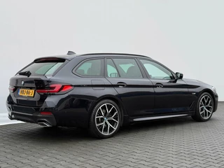 BMW 5 Serie BMW 5-serie Touring 530e M-Sport | Panoramadak | Leder | Driving Assist Prof | Trekhaak - afbeelding nr 18