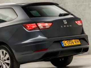 SEAT Leon (APPLE CARPLAY, NAVIGATIE, CLIMATE, CAMERA, KEYLESS, SPORTSTOELEN, GETINT GLAS, LANE ASSIST, PARKEERSENSOREN, NIEUWE APK, NIEUWSTAAT) - afbeelding nr 11