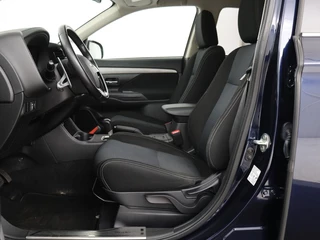 Mitsubishi Outlander Mitsubishi Outlander 2.0 Executive Edition 7-persoons | Automaat |  Full LED | Camera | MirrorLink | Climate control | Cruise control - afbeelding nr 4