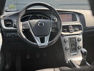 Volvo V40 Volvo V40 2.0 T2 Nordic+ Dealer Onderhouden,Pano,Leder,Navi,Camera,Pdc,Stoelverw,123pk,Clima,Cruise,Lm velgen,N.A.P,6 Bak,Apk tot 06-2026 - afbeelding nr 18