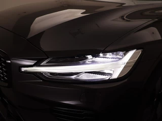 Volvo V60 Volvo V60 T6 PLUG-IN HYBRID ULTRA DARK MASSAGE STOELEN BOWERS&WILKINS TREK - afbeelding nr 17