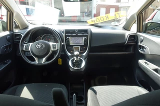 Toyota Verso-S Toyota Verso-S 1.3 VVT-I TREND Panoramadak Trekhaak (All-in prijs) - afbeelding nr 13
