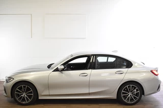 BMW 3 Serie LEDER/NAVI/CARPLAY - afbeelding nr 4