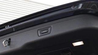 BMW 3 Serie BMW 3 Serie Touring 330i M-Sport | Adaptieve Cruise Control | Shadow-Line | Achteruitrijcamera | HiFi - afbeelding nr 19