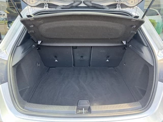 Mercedes-Benz A-Klasse Mercedes A-klasse 200 / Groot navi en virtual cockpit / etc. - afbeelding nr 23