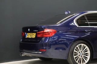 BMW 3 Serie BMW 3 Serie 330e Centennial High Executive Sport Line [SCHUIFKANTELDAK, MEMORY SEATS, ADAPTIVE CRUISECONTROL, STOELVERWARMING, VOL LEDER, HEAD-UP, PDC V+A, BLUETOOTH, CLIMATE CONTROL, NIEUWSTAAT] - afbeelding nr 26