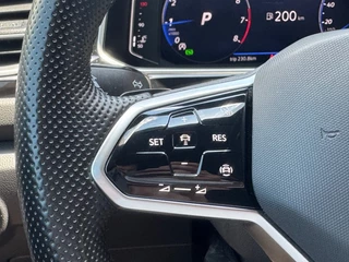Volkswagen T-Roc Volkswagen T-Roc 1.5 TSI AUT. R-LINE DIGITALE-SCHERM NAVI CARPLAY AIRCO - afbeelding nr 11