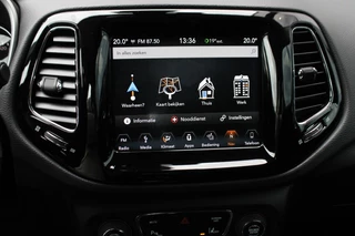 Jeep Compass Jeep Compass 1.4 MultiAIR NIGHT EAGLE / Zwart dak / Apple Carplay - afbeelding nr 31