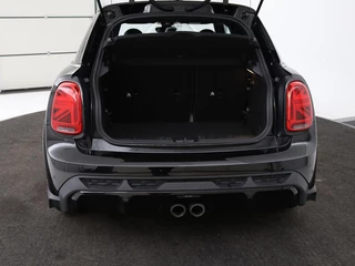 MINI Cooper S Mini Cooper S 2.0 John Cooper Works | Panoramadak | Stoelverwarming | Camera | Carplay | Full LED | Leder | Harman/Kardon | Climate control | Cruise control - afbeelding nr 11