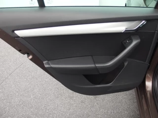 Škoda Octavia TREKHAAK / NWE D-RIEM / STOELVERW / NAVI / CLIMA / PDC / NL-AUTO - afbeelding nr 31