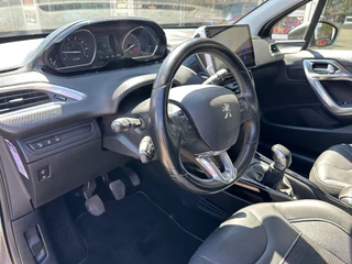 Peugeot 2008 Peugeot 2008 1.2 PURETECH ALLURE - afbeelding nr 13