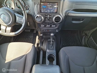 Jeep Wrangler Jeep Wrangler Unlimited 2.8 CRD Polar full options onderhoud rekeningen ter inzage - afbeelding nr 22