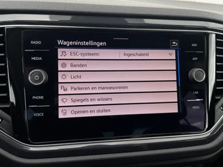 Volkswagen T-Roc Volkswagen T-Roc 1.5 TSI Sport | LED | Trekhaak | Carplay | Camera | PDC - afbeelding nr 49