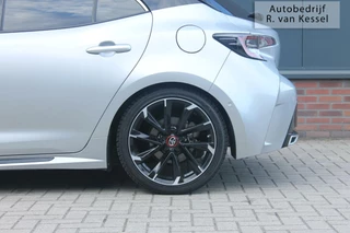 Toyota Corolla Toyota Corolla 2.0 Hybrid GR-Sport Plus I Panoramadak I JBL I NL-auto - afbeelding nr 16
