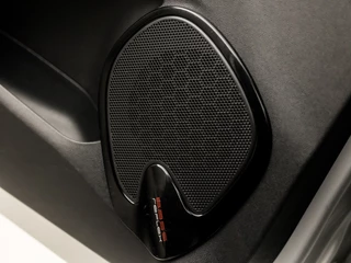 Renault Clio (NAVIGATIE, TREKHAAK, PARKEERSENSOREN, SPORTSTOELEN, GETINT GLAS, LM VELGEN, BASS REFLEX, CRUISE, NIEUWE APK, NIEUWSTAAT) - afbeelding nr 15