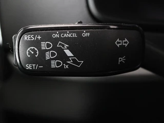 Škoda Karoq Skoda Karoq 1.0 TSI Business Edition | Panoramadak |  Stoelverwarming | Trekhaak | Carplay | Navigatie | Climate control | Parkeerhulp | Cruise control - afbeelding nr 13