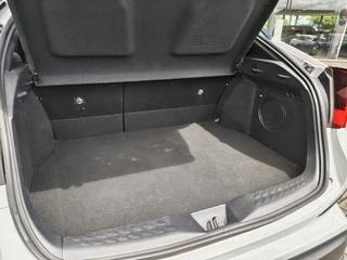 Toyota C-HR Toyota C-HR 2.0 Hybrid GR-Sport | Trekhaak | JBL | Navi | Sensoren | - afbeelding nr 35