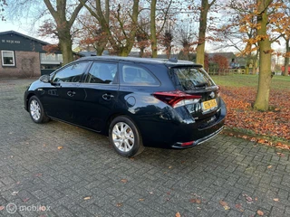 Toyota Auris Toyota Auris 1.8 Hybrid touring sports all in rijklaar - afbeelding nr 2